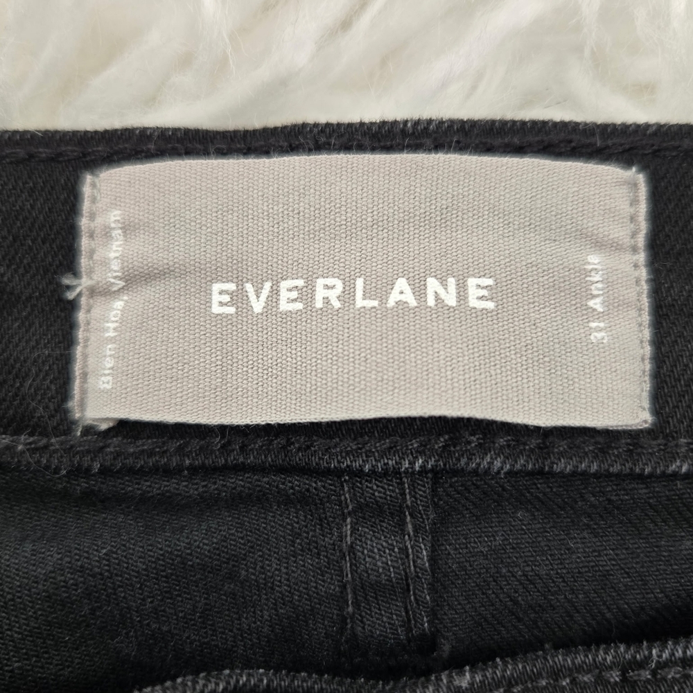 Everlane High Rise Black Ankle Jeans. Size 31. Good preowned condition. - Picture 10 of 10